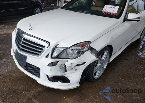 2010 Mercedes-Benz E 550 4Matic z USA, uszkodzony, nr VIN WDDHF9AB8AA234474